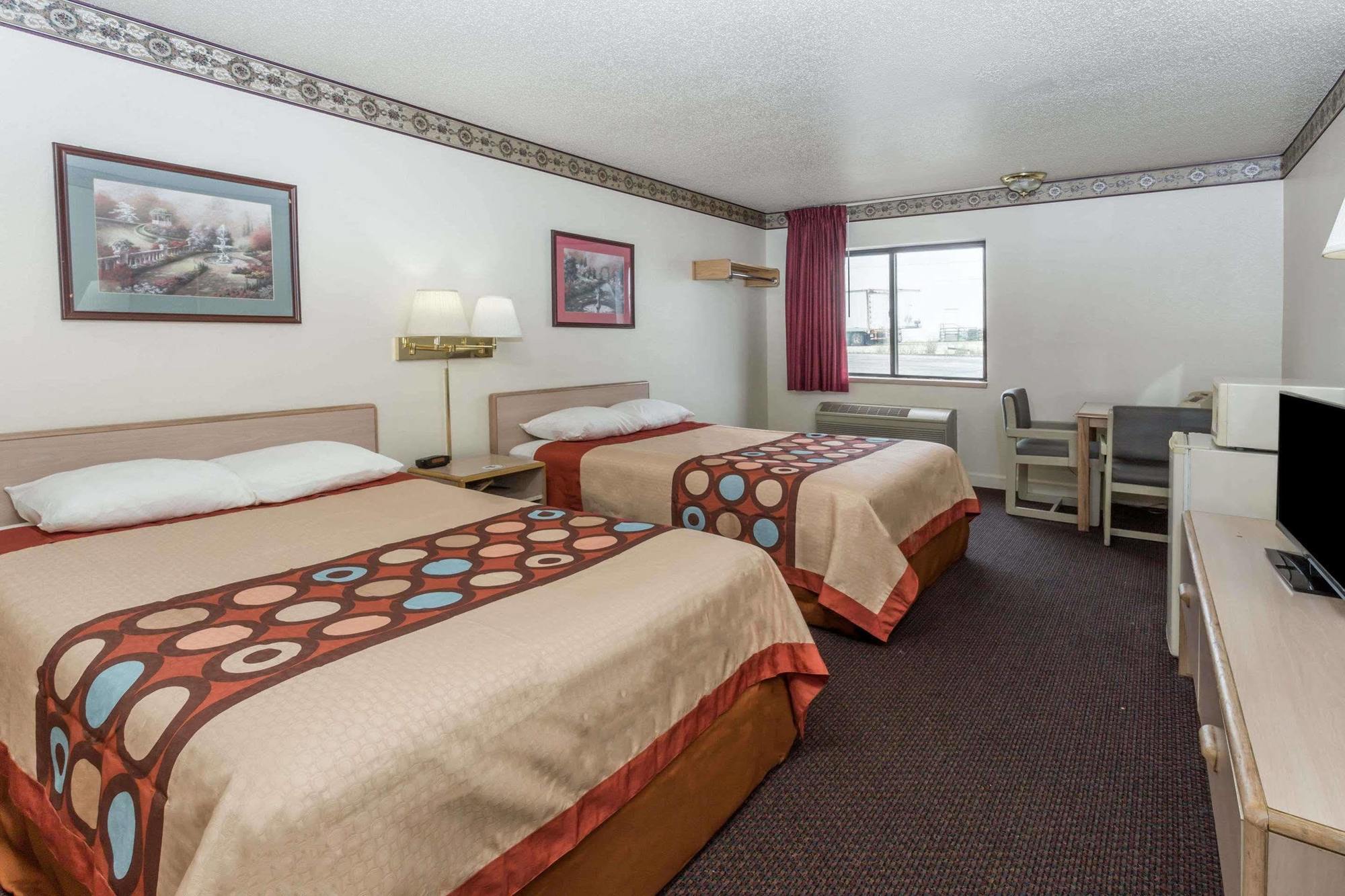 Super 8 By Wyndham Morris Hotel Exterior photo